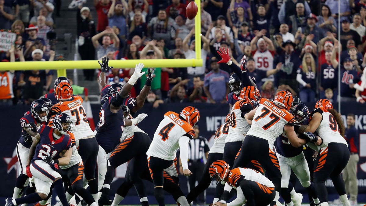 Houston Texans win AFC South on missed kick by Cincinnati Bengals