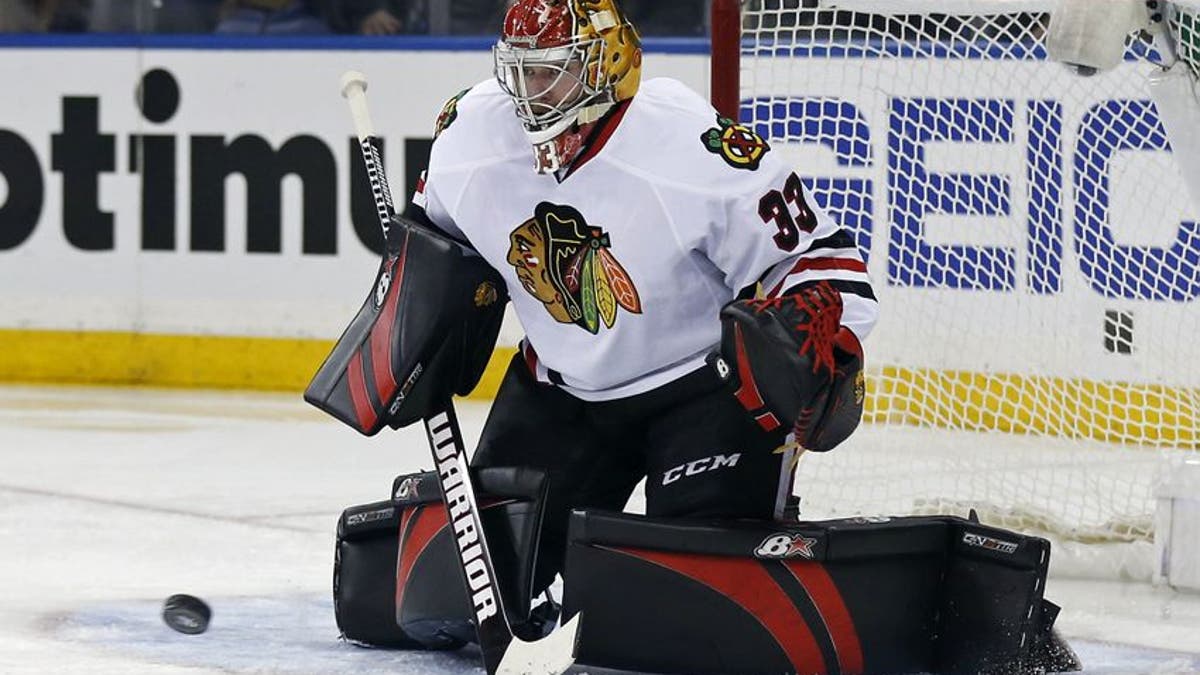 Chicago Blackhawks' Scott Darling Trolls St. Louis