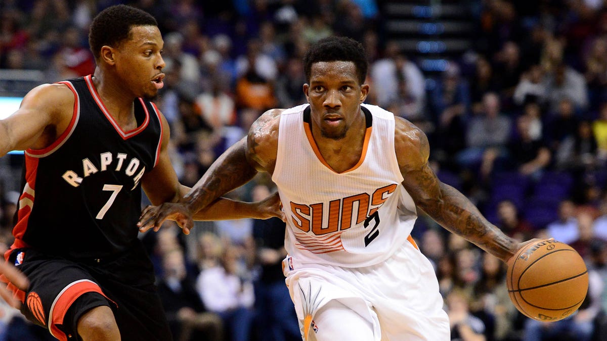 Suns finish strong to knock off Raptors