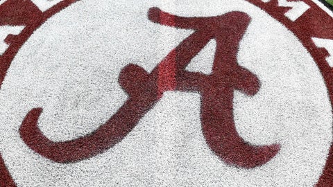 Recruiting: Neville DT Phidarian Mathis commits to Alabama over LSU, TCU