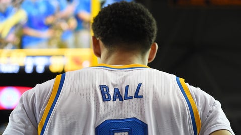 Lonzo Ball's dad clarifies comment about UCLA star playing only for Lakers