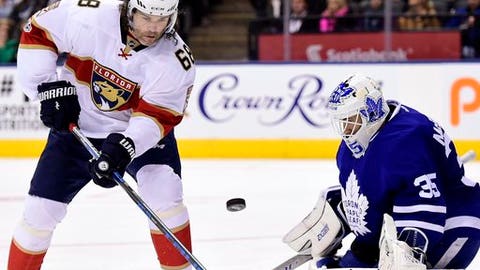 Leafs goalie Andersen suffers upper-body injury in game against Sabres Leafs goalie Andersen suffers upper-body injury in game against Sabres