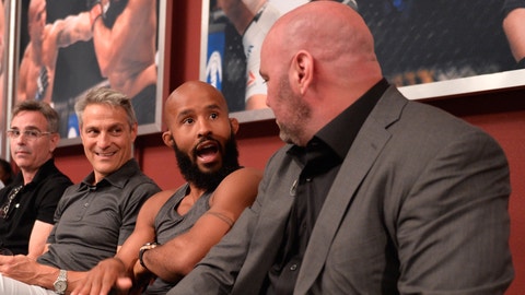 UFC 214: Daniel Cormier blasts Jon Jones, tells him to take fight