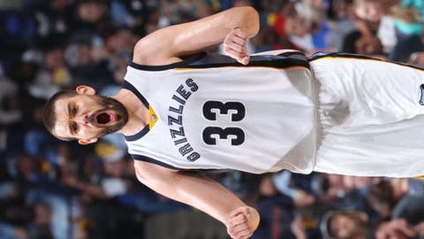 Conley and Grizzlies survive excellent Leonard in instant classic