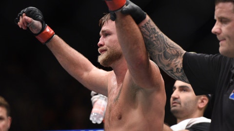 Alexander Gustafsson Proposes To Girlfriend After KOing Glover Teixeira
