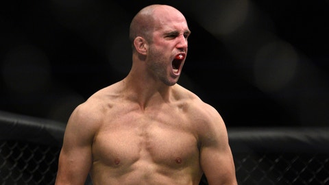 Jimi Manuwa and Volkan Oezdemir Set to Meet at UFC 214