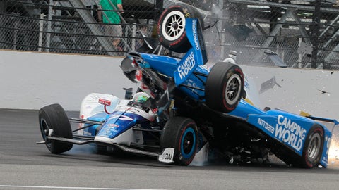 Frightening wreck knocks Scott Dixon out of Indianapolis 500 Frightening wreck knocks Scott Dixon out of Indianapolis 500