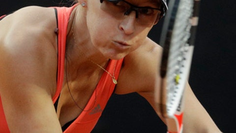 Maria Sharapova opts against Wimbledon wildcard request to enter qualifying