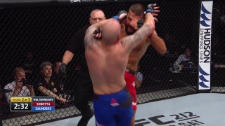 Peter Sobotta's brutal knee ends Ben Saunders' night | UFC FIGHT NIGHT HIGHLIGHTS