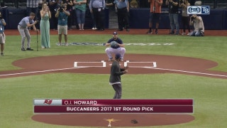 Buccaneers rookie O.J. Howard throws out 1st pitch before Rays vs. Angels