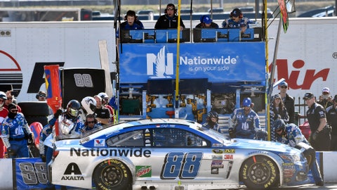 NASCAR Champ Dale Earnhardt Jr. To Topline Home-Renovation Series For DIY