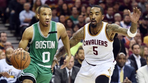 Avery Bradley's last-second 3-pointer lifts Boston Celtics over Cleveland Cavaliers