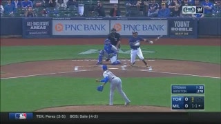 WATCH: Broxton, Santana homer vs. Blue Jays