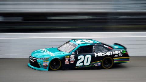 Hamlin wins Xfinity race at finish line Hamlin wins Xfinity race at finish line