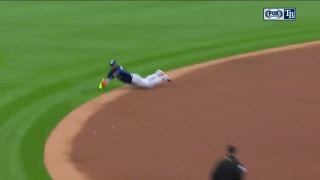 WATCH: Adeiny Hechavarria's first play for the Rays was a special one