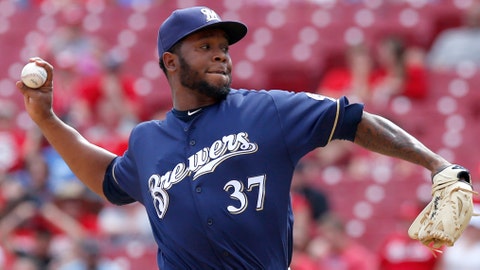 Royals cut Young, sign Feliz