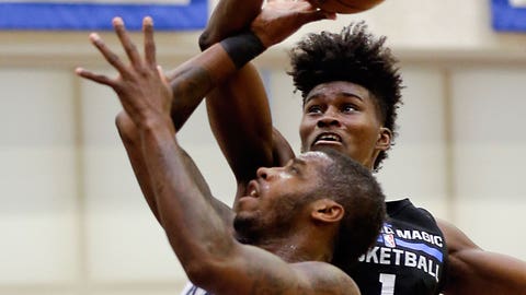Mavs sign first-round pick Dennis Smith Jr