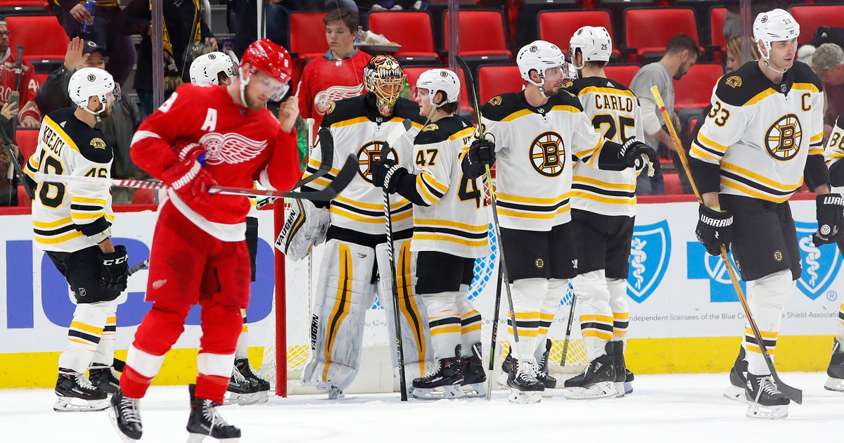 Bruins hang on for 3-2 victory over Red Wings