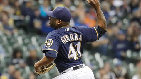 Brewers hang on to beat Giants Brewers hang on to beat Giants