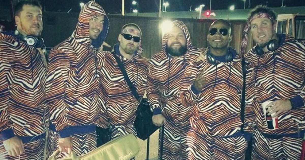 Tigers Get Stuck In Boston Wearing Full Zubaz Outfits 