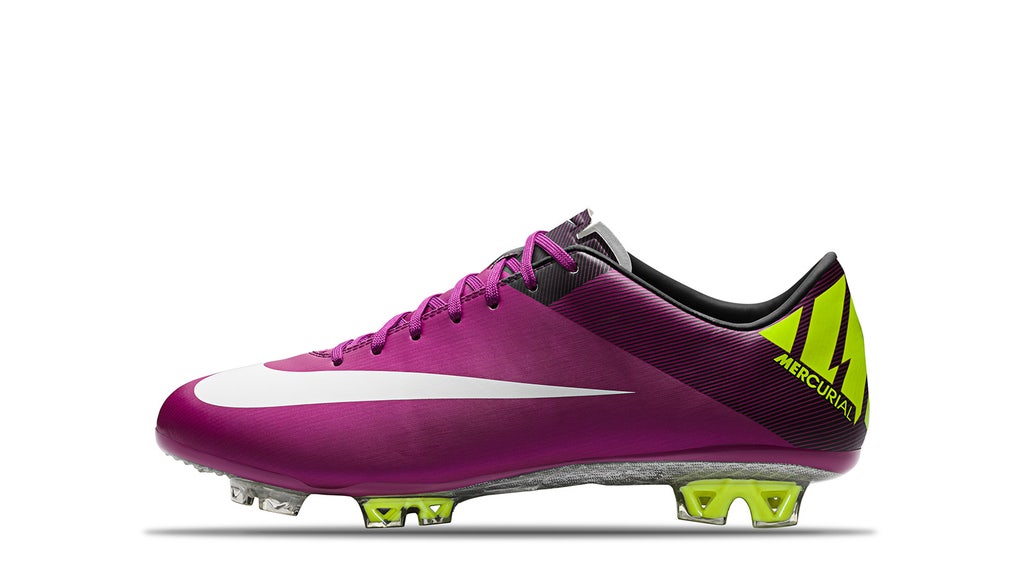 cr7 pink boots
