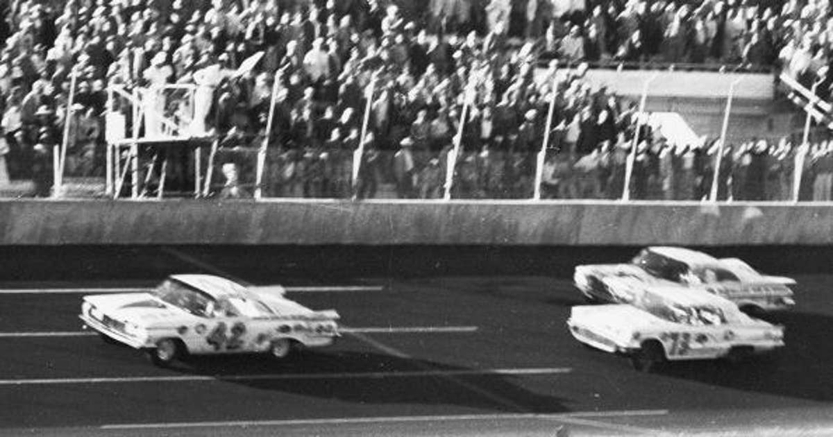 Classic Photos From Controversial First Daytona 500 In 1959 | FOX Sports