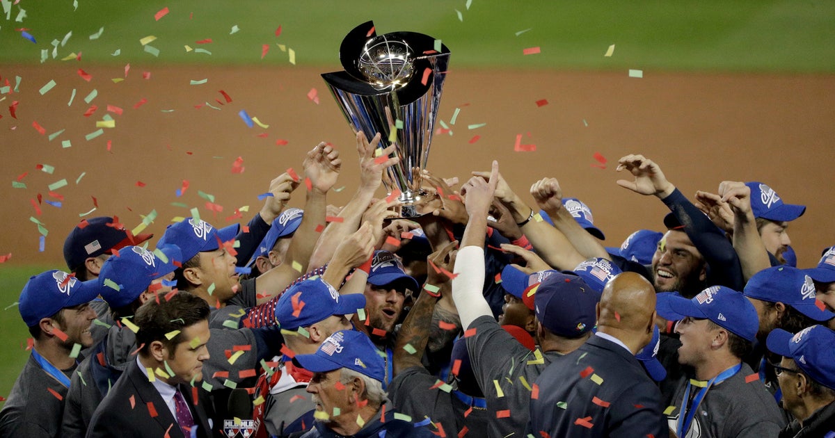 The most stunning photos from the 2017 World Baseball Classic title