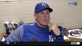 Ned Yost not too concerned about Salvador Perez's side tightness