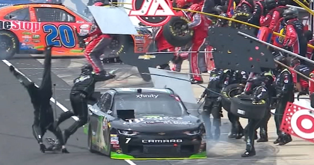Justin Allgaier hits crew members and has disastrous pit stops at Indianapolis | 2017 NASCAR XFINITY SERIES | FOX Sports