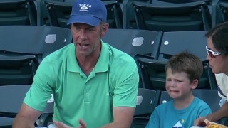 Boy is devastated after his dad fails to catch a foul ball at the Rangers game