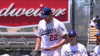 Clayton Kershaw leaves in the 2nd-inning against the Braves with an apparent injury