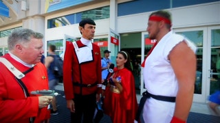 Chargers offensive lineman Kenny Wiggins explores Comic-Con in San Diego