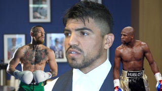 Despite 'cheap shot', Victor Ortiz isn't rooting against Floyd Mayweather