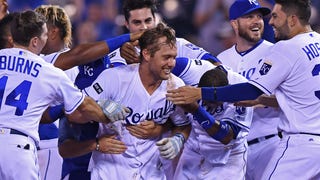 WATCH: Royals get walk-off win off Gordon's sac fly