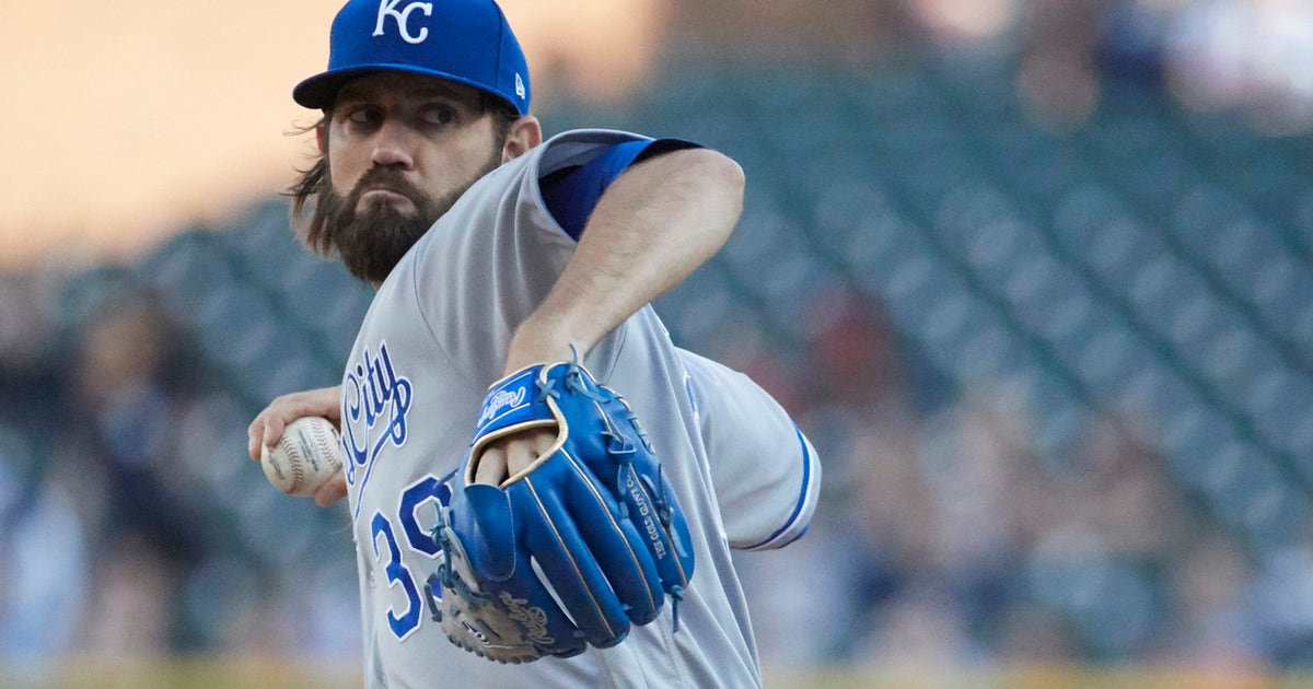 Royals face a first-place Cleveland team that's only .500
Royals face a first-place Cleveland team that's only .500