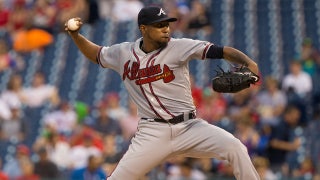 Braves LIVE To Go: Teheran struggles as Atlanta drops Game 1 in Philly
