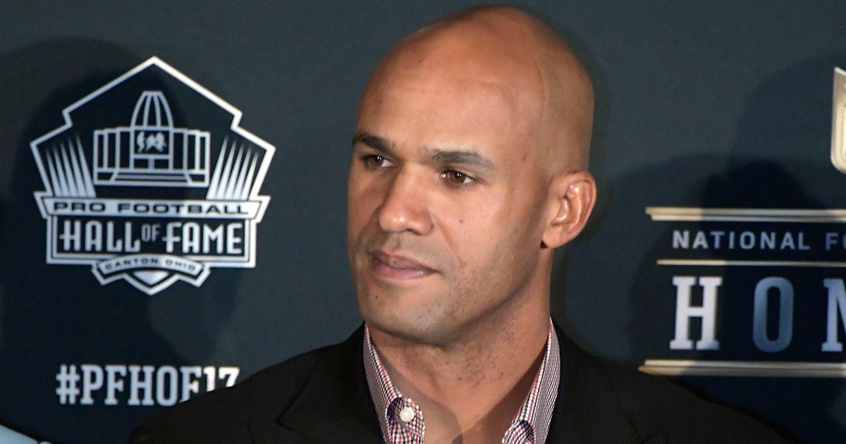 Dolphins Legend Jason Taylor In Good Company Making Hof Despite No 