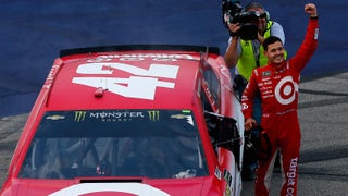 Kyle Larson powers to the lead to claim overtime win at Michigan