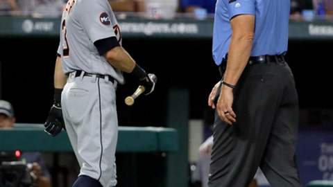 Tigers' Ian Kinsler blasts umpire Angel Hernandez Tigers' Ian Kinsler blasts umpire Angel Hernandez