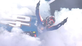 Kyle Busch wins in overtime at Bristol | 2017 TRUCK SERIES | FOX NASCAR