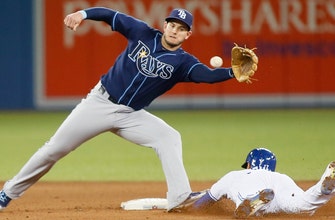 Rays miss opportunities, drop 3-2