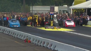 Robert Hight Wins Funny Car Final at Seattle | 2017 NHRA DRAG RACING