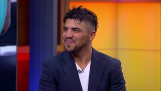 Victor Ortiz talks Mayweather and McGregor with the UFC Tonight crew