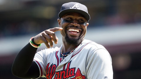 Angels keep loading up, reportedly add Brandon Phillips in trade with Braves