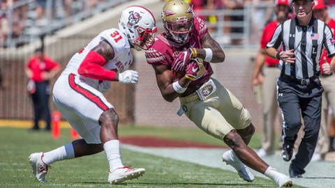 Aaron Jones delivers in relief effort in Week 4 Aaron Jones delivers in relief effort in Week 4
