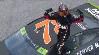 Martin Truex Jr. wins the first race of the NASCAR playoffs | 2017 CHICAGO