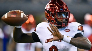 Lamar Jackson and the No. 16 Louisville Cardinals soar over the Purdue Boilermakers 35-28