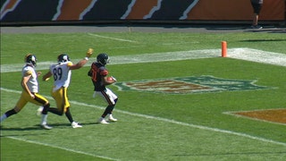 Former head of officiating Mike Pereira breaks down the Bears' absurd goal-line fumble after a blocked FG