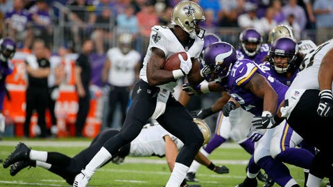 Adrian Peterson appears irate at Sean Payton over playing time vs. Vikings