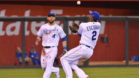 Alcides Escobar signs $2.5M contract to remain with Royals Alcides Escobar signs $2.5M contract to remain with Royals